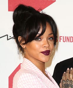Rihanna Wears MAC Dark Side